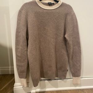 Hugo boss men’s two toned sweater in brown and cream.